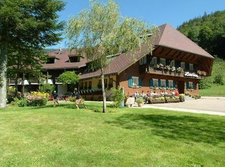 Hotel Lawine Тодтнау Екстериор снимка