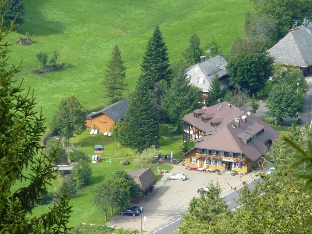 Hotel Lawine Тодтнау Екстериор снимка