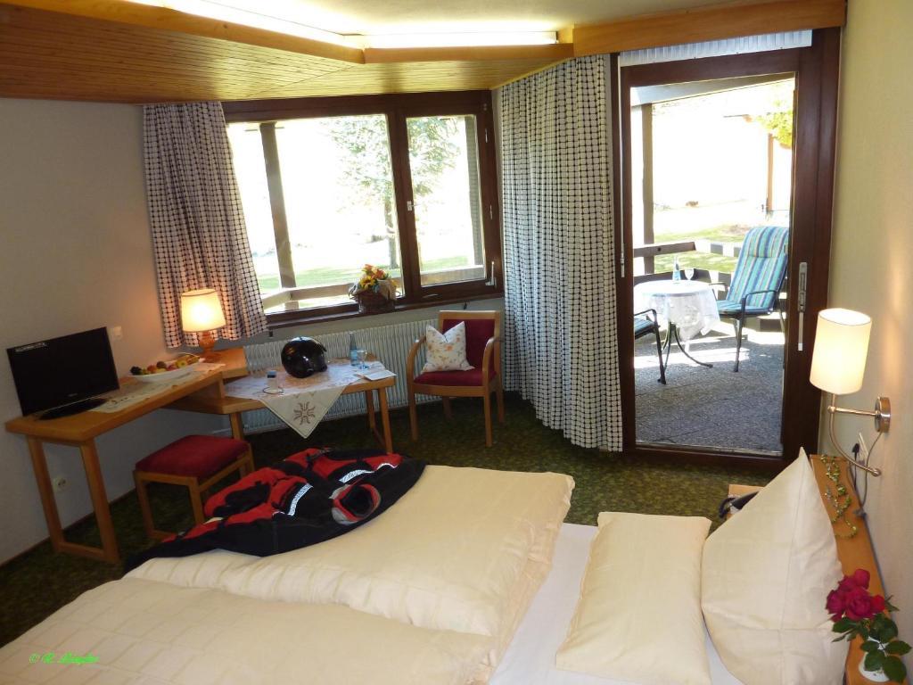 Hotel Lawine Тодтнау Стая снимка